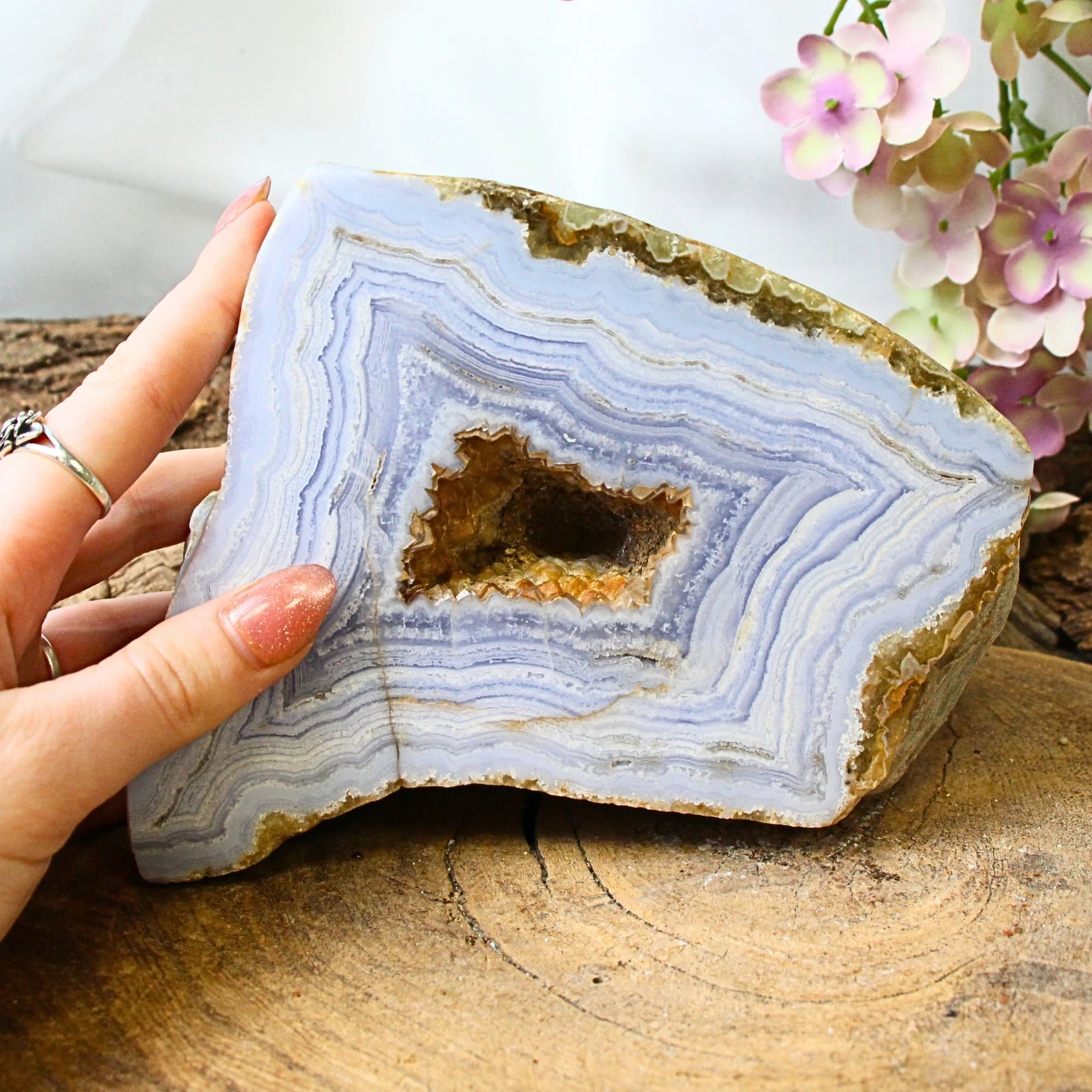 Chalcedoon / Blue Lace half gepolijst nr.01