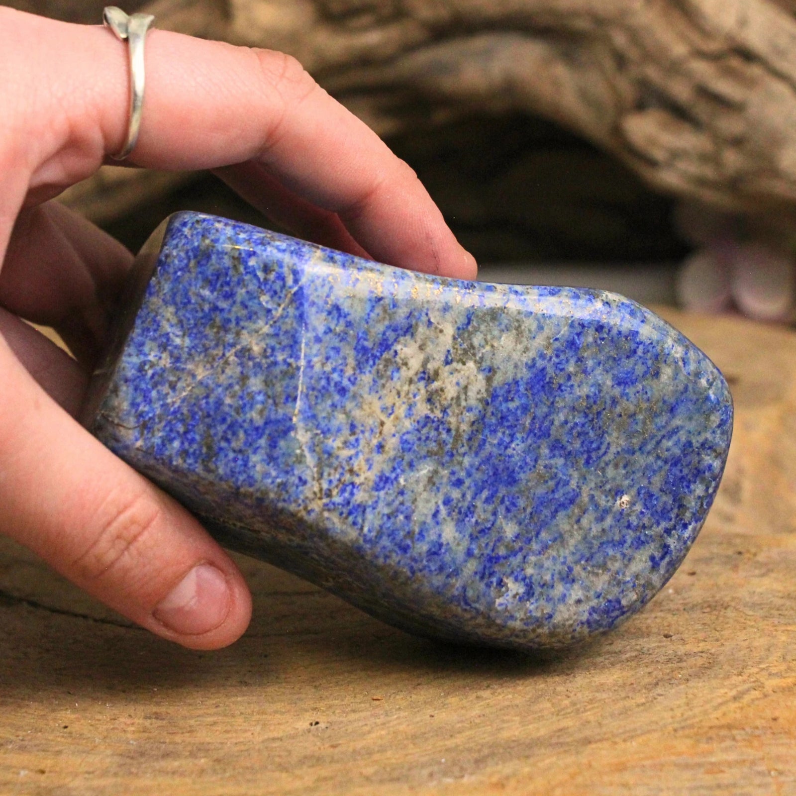 Lapis Lazuli sculptuur nr.23