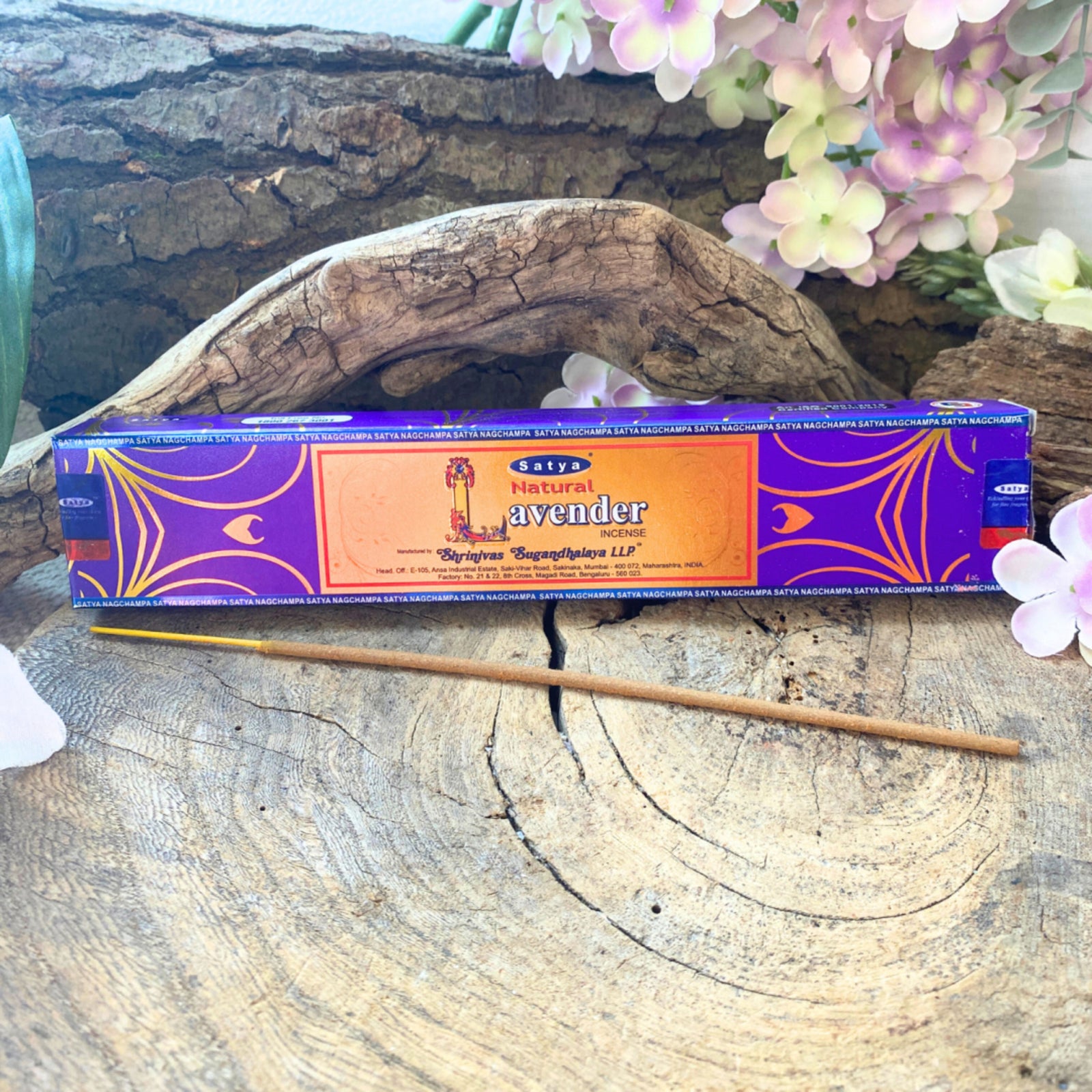 Natural Lavender wierook stokjes 15 grams Satya - doos van 12 st.