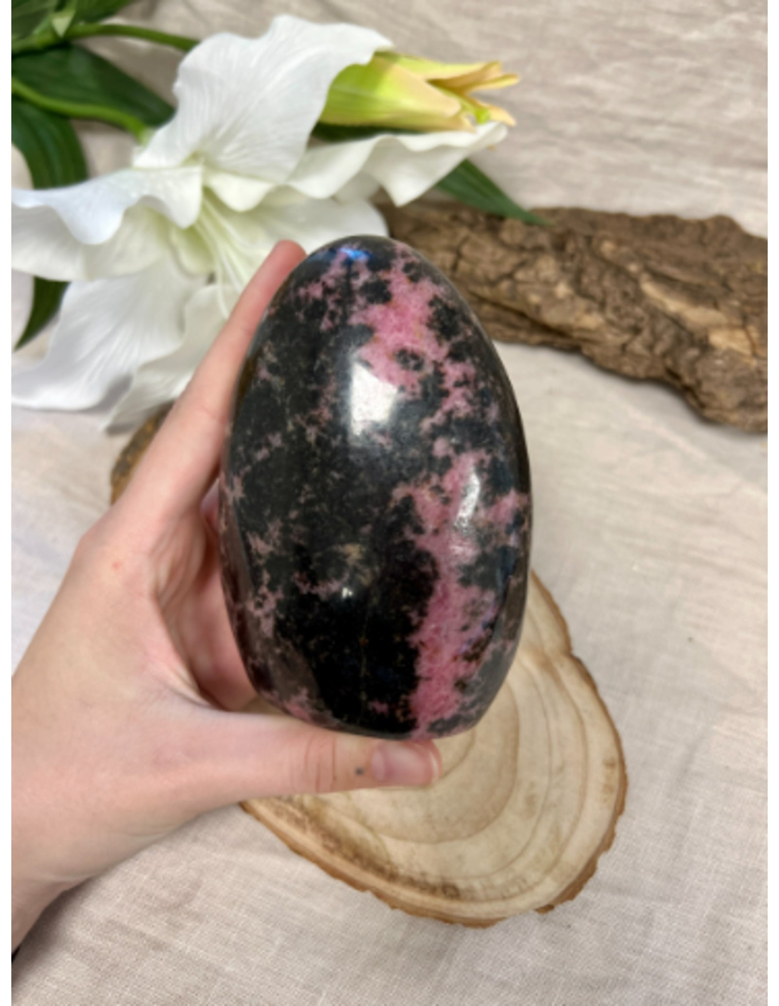 Rhodoniet sculptuur 900 - 1000 gram