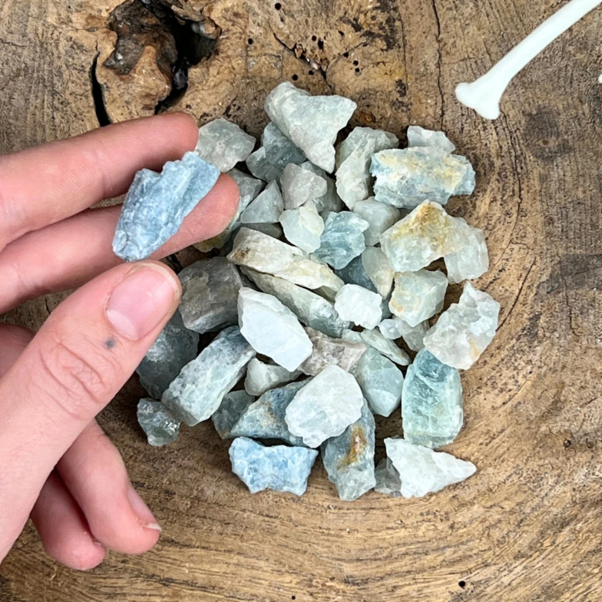 Aquamarijn 100 gram ruwe brokjes