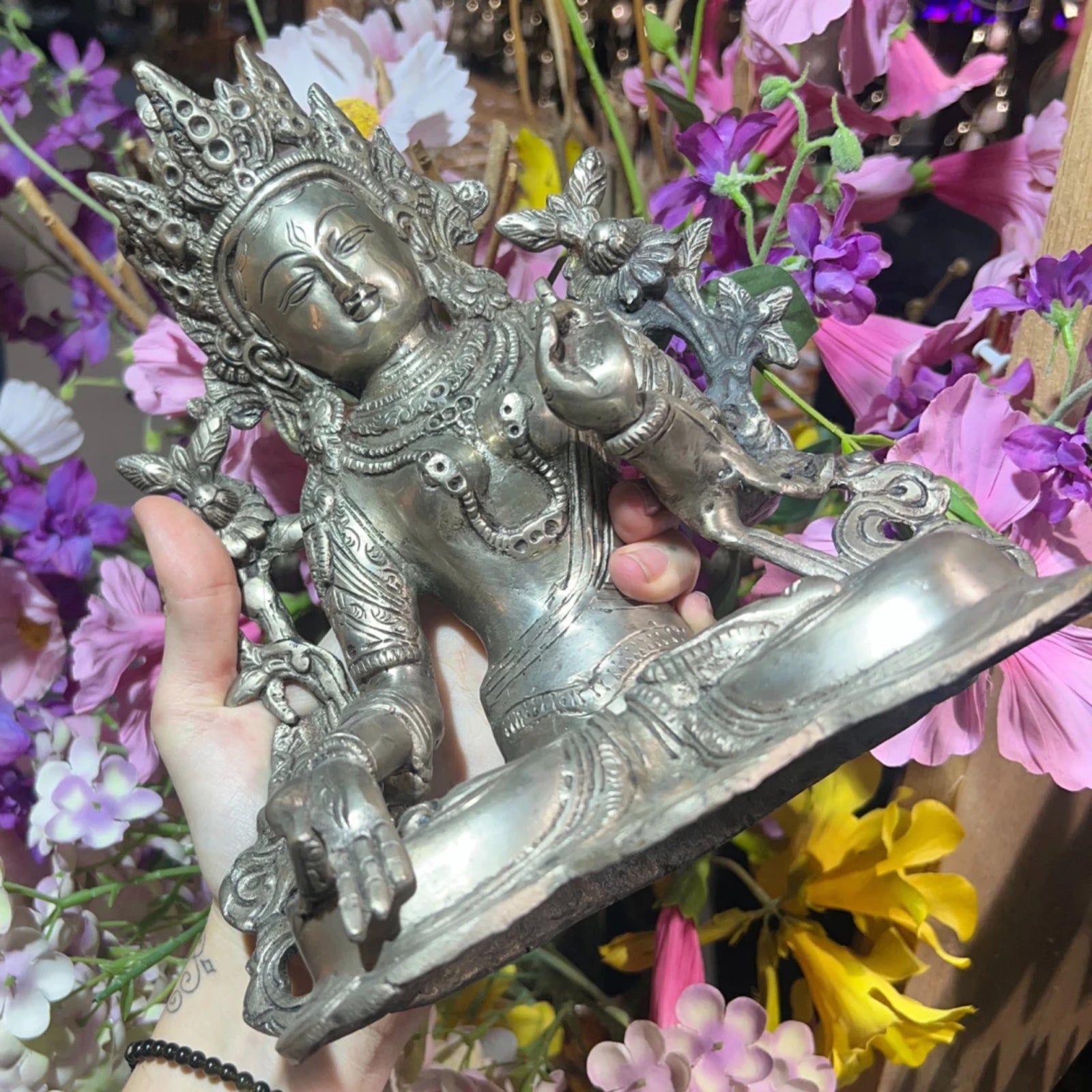 Beeld brons White Tara zilverkleur