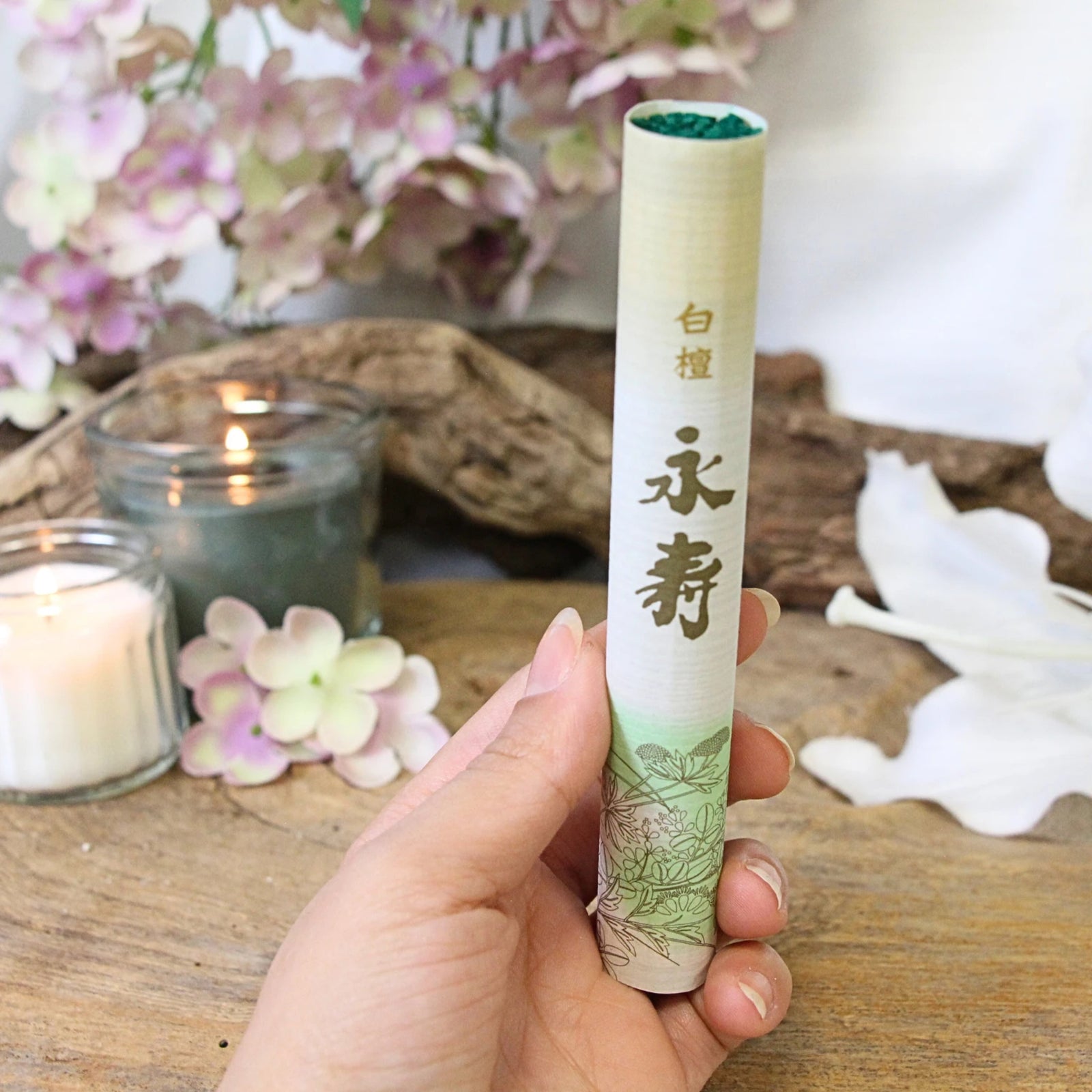Byakudan Eiju - Sandalwood - Nippon Kodo Wierook Stokjes - 1 rol