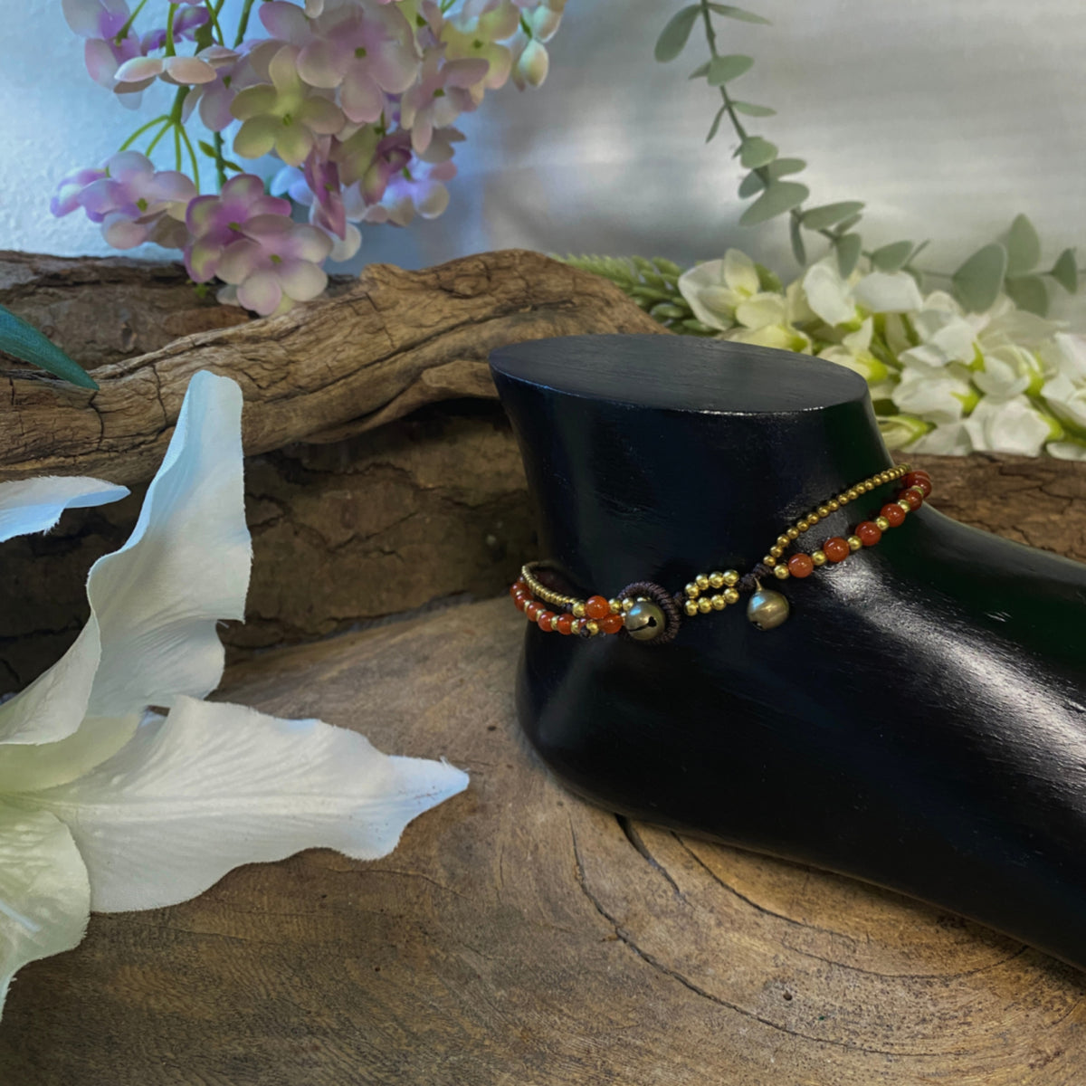 Carneool enkelbandje gipsy-stijl