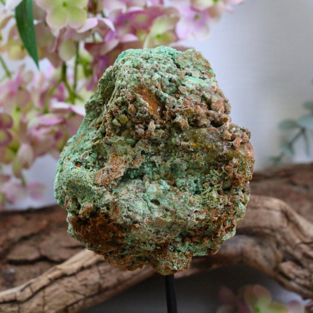Chrysopraas ruw op standaard nr.02