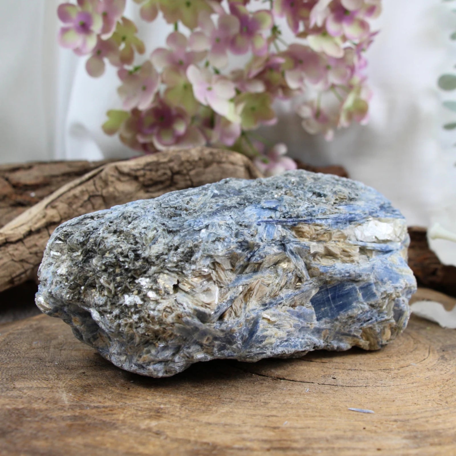 Kyaniet blauw ruw nr.08