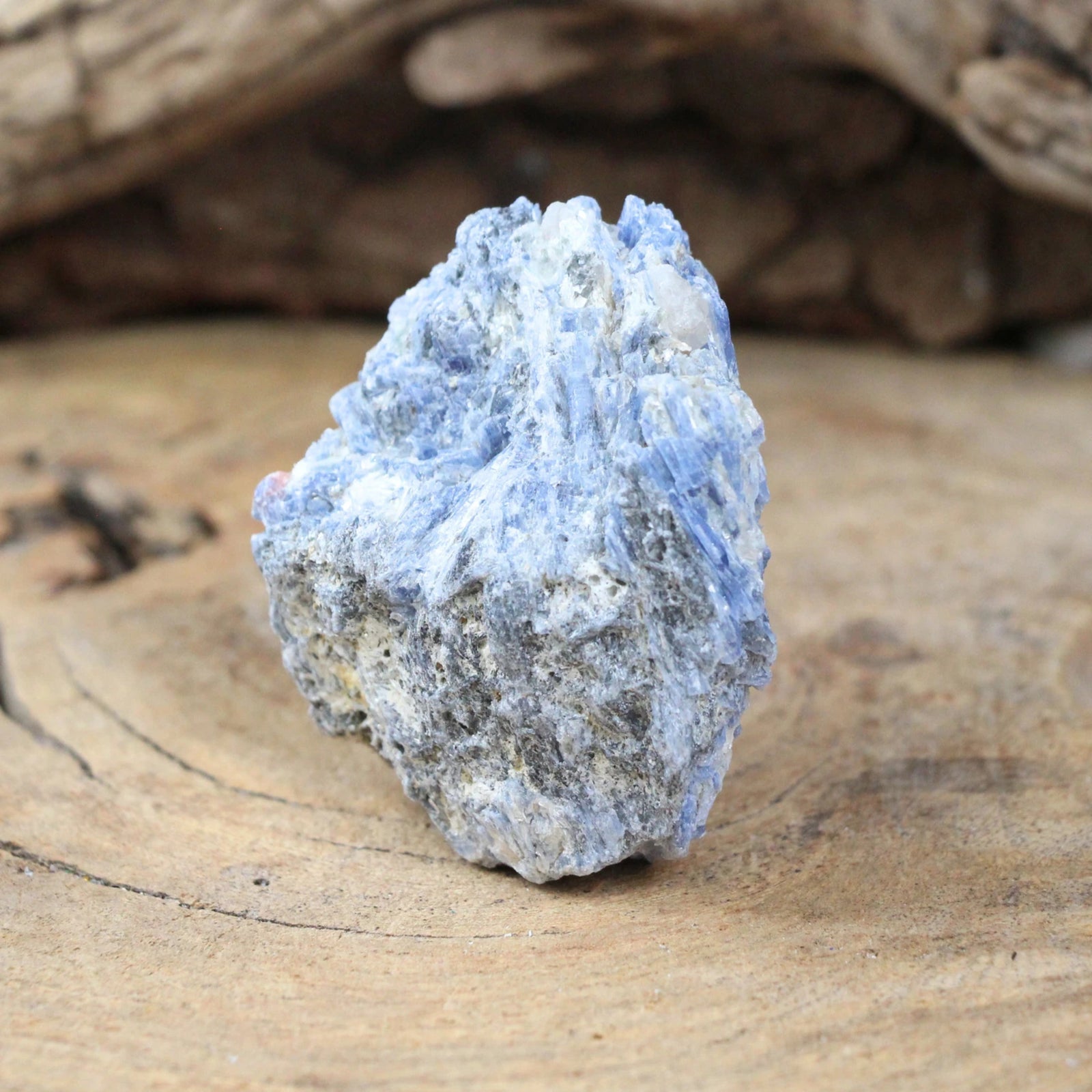 Kyaniet blauw ruw nr.13