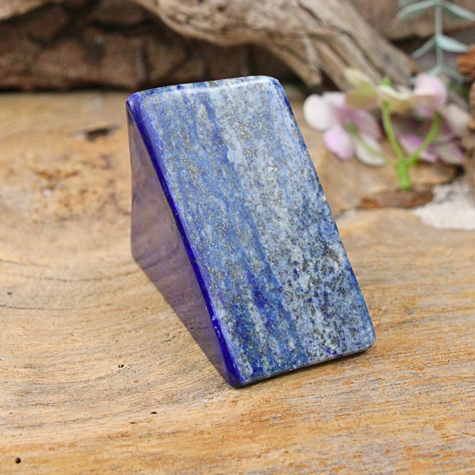 Lapis Lazuli sculptuur nr.28