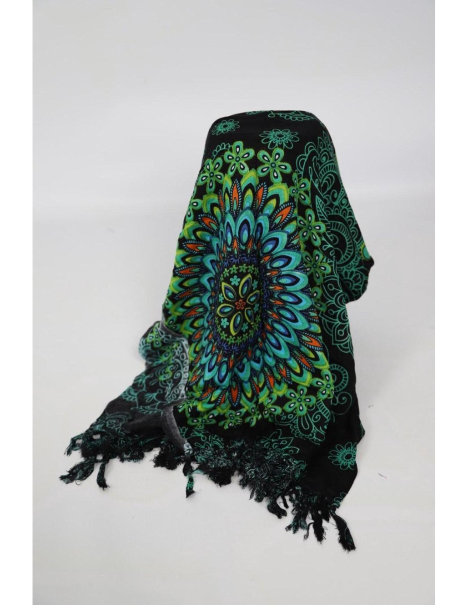 Om Namaste Sarong - 427 - Bloemrijke Mandala - donker groen