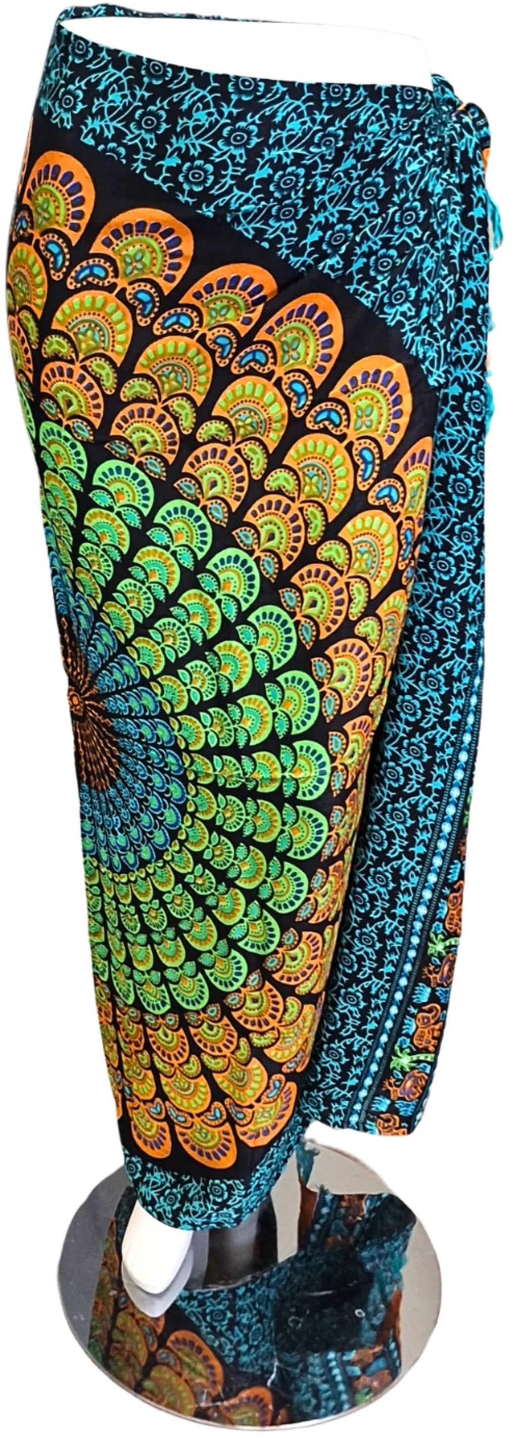 Om Namaste Sarong - 662 - Mandala - oranje & groen op zwart