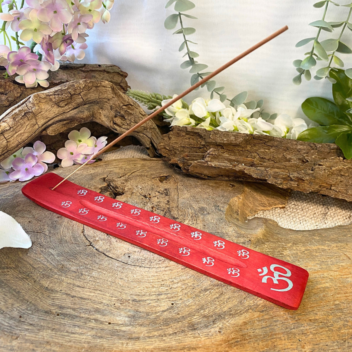 Plankje hout Ohm - rood - wierook houder