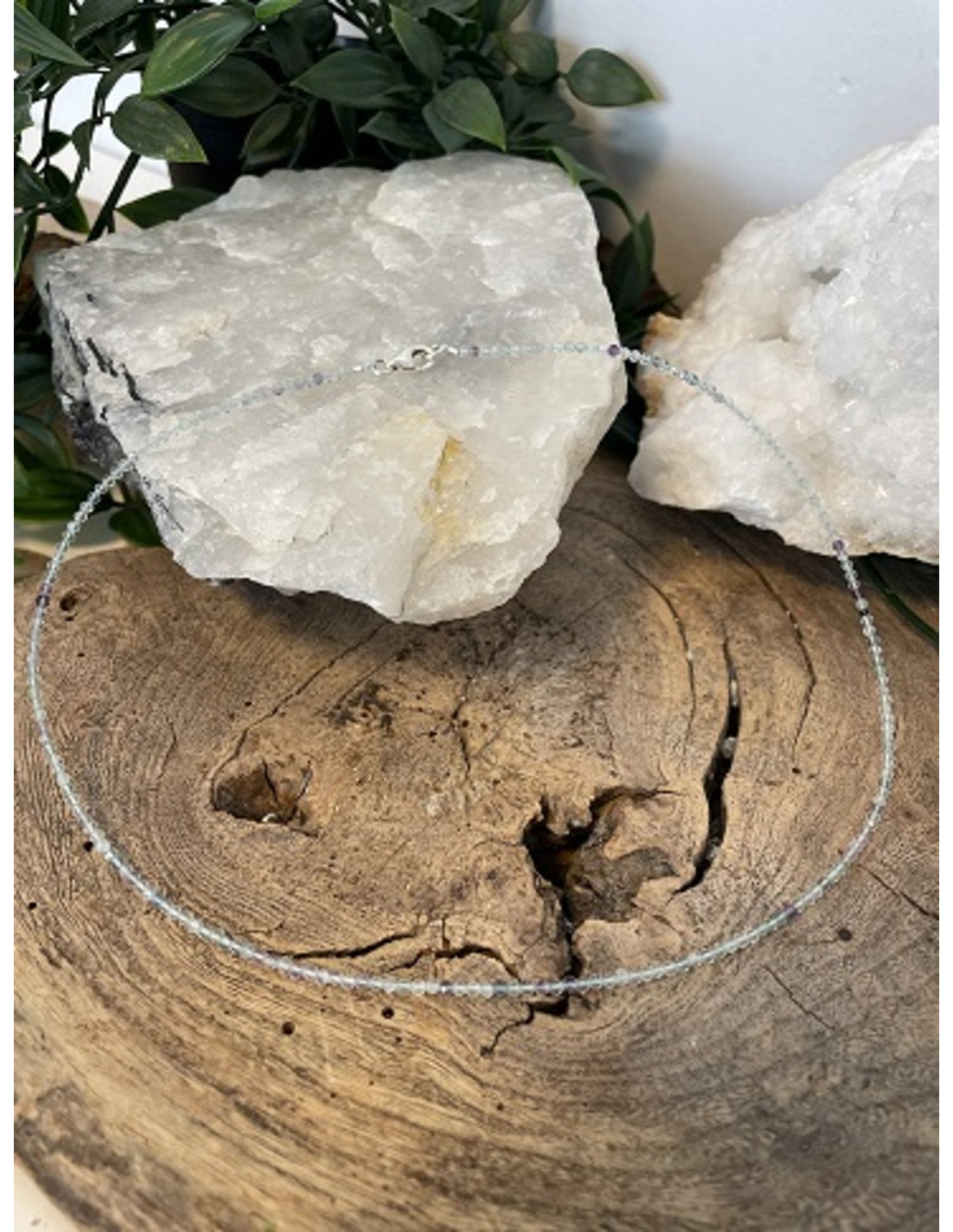 Summer vibes ketting Fluoriet